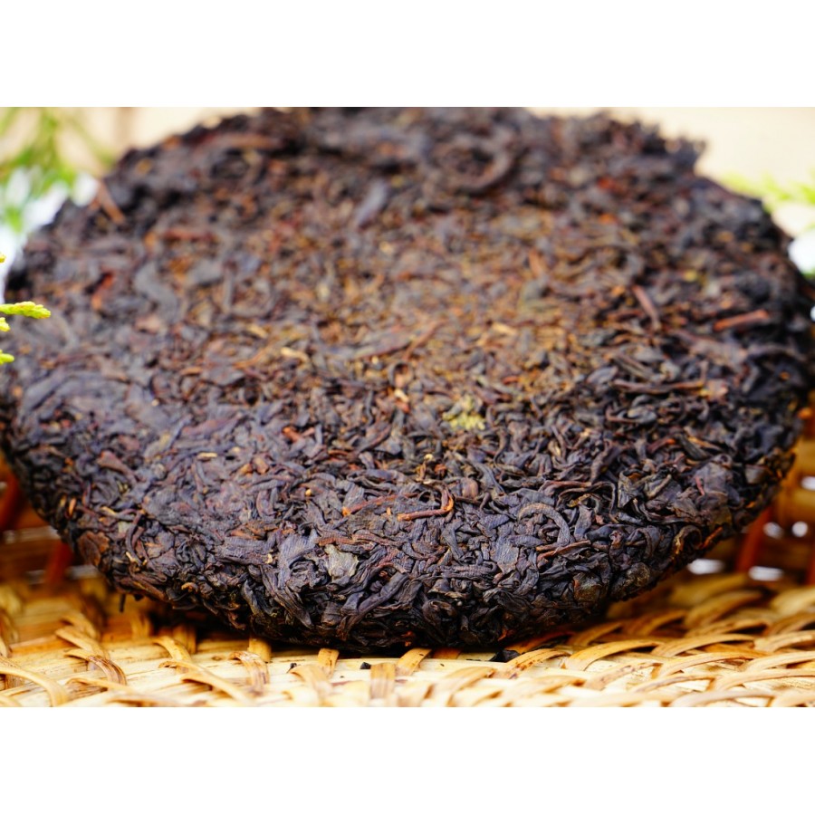Nilgiri Pu-erh Style Wulong Tea Cake 2025
